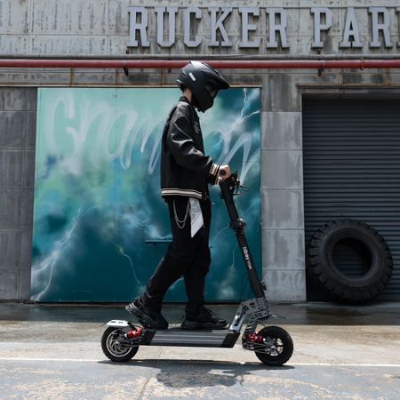 Hiboy TITAN Electric Scooter (BOSCH Motor) — official gallery photo 2