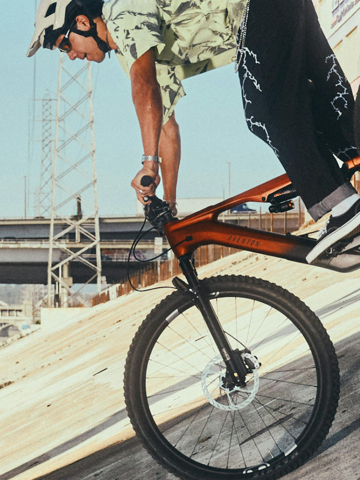 Aventon Current LTD Electric Mountain Bike — official gallery photo 25