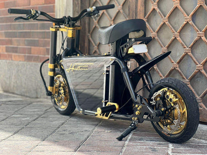 Head Turner Dubai Rhino