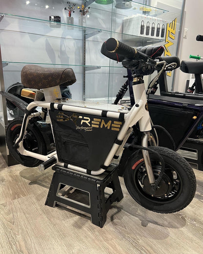 White Rhino Seated Electric Scooter